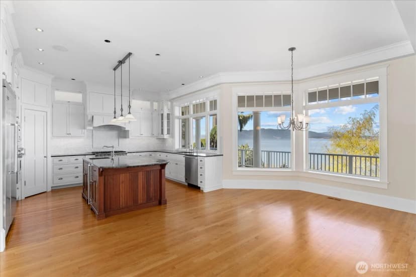 Property photo for 32 Shorewood Drive, Bellingham photo 16