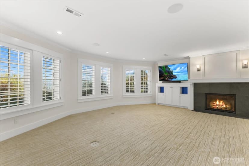 Property photo for 32 Shorewood Drive, Bellingham photo 26