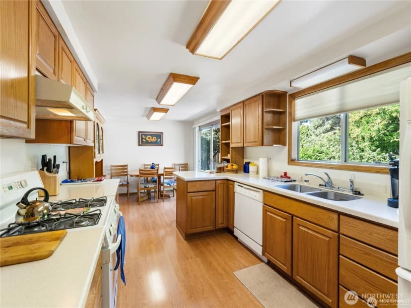 Property photo for 1205 S Walnut Street, Burlington photo 33