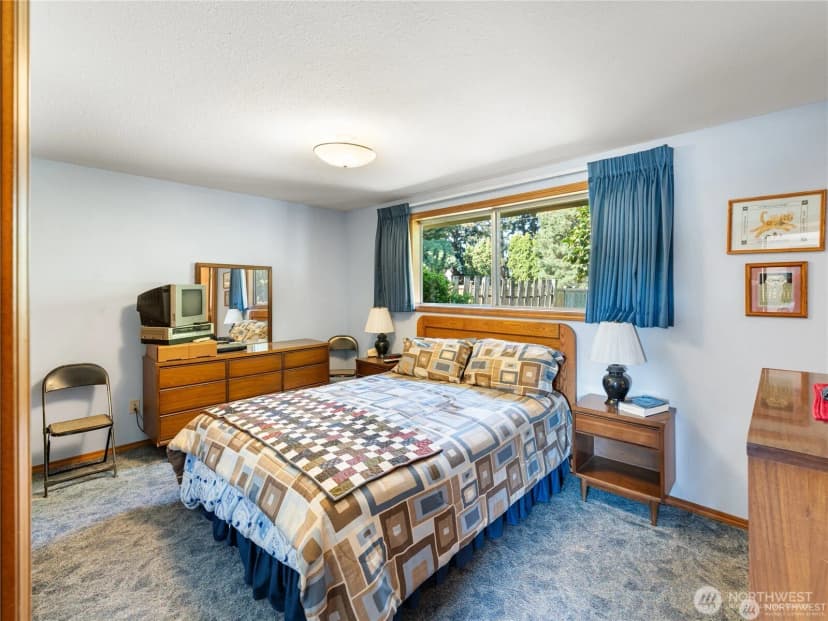 Property photo for 1205 S Walnut Street, Burlington photo 22