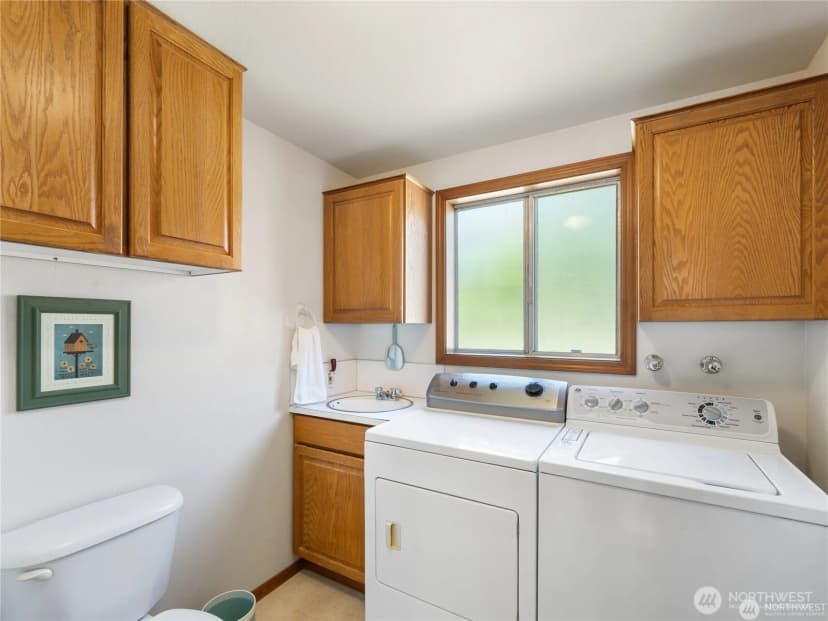 Property photo for 1205 S Walnut Street, Burlington photo 28