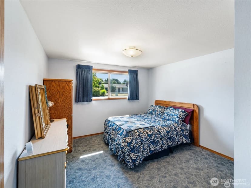Property photo for 1205 S Walnut Street, Burlington photo 26