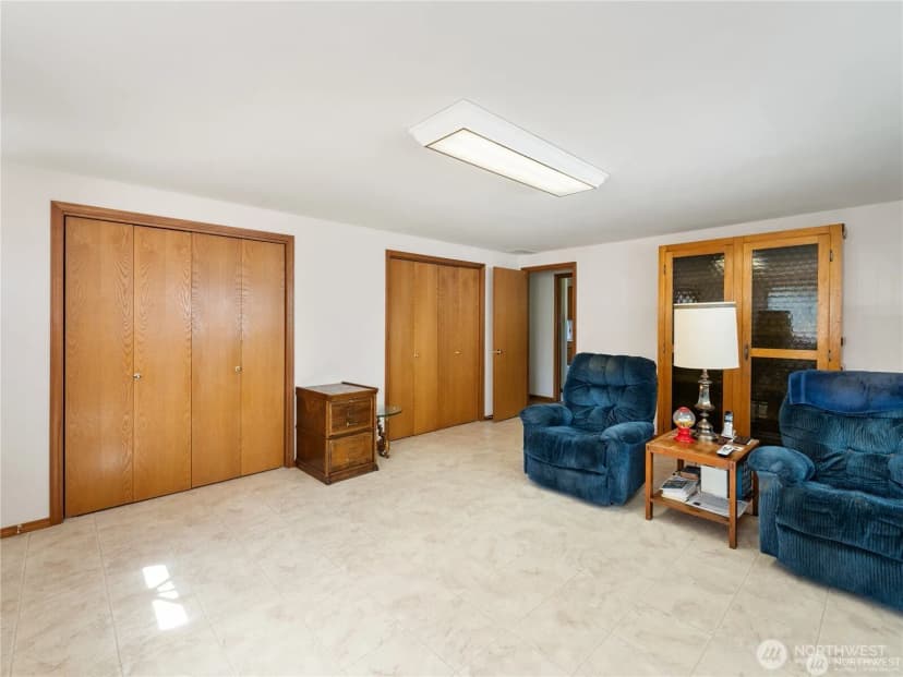 Property photo for 1205 S Walnut Street, Burlington photo 32