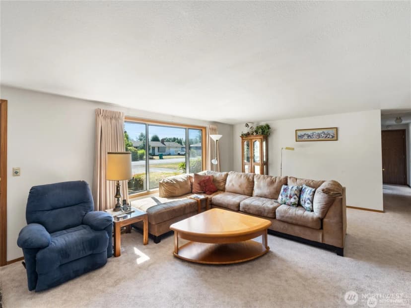 Property photo for 1205 S Walnut Street, Burlington photo 19