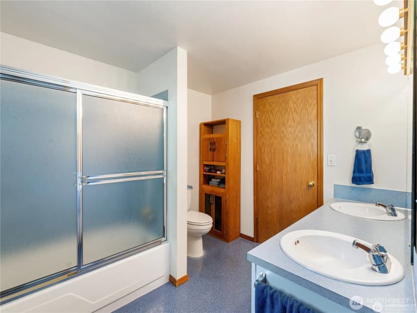 Property photo for 1205 S Walnut Street, Burlington photo 23