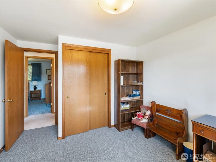 Property photo for 1205 S Walnut Street, Burlington photo 21