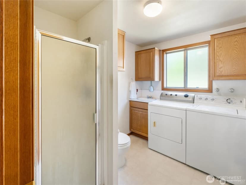 Property photo for 1205 S Walnut Street, Burlington photo 29