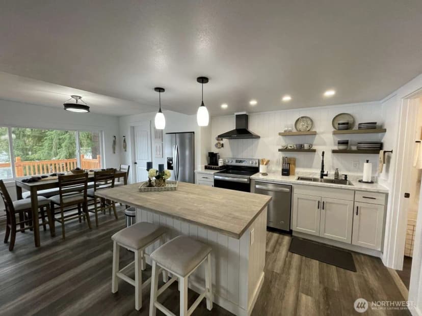 Property photo for 2319 Sw Lake Roesiger Road, Snohomish photo 8