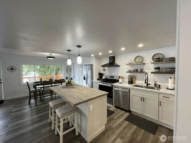Property photo for 2319 Sw Lake Roesiger Road, Snohomish photo 4