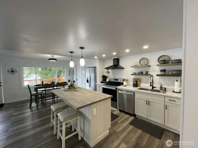 Property photo for 2319 Sw Lake Roesiger Road, Snohomish photo 4