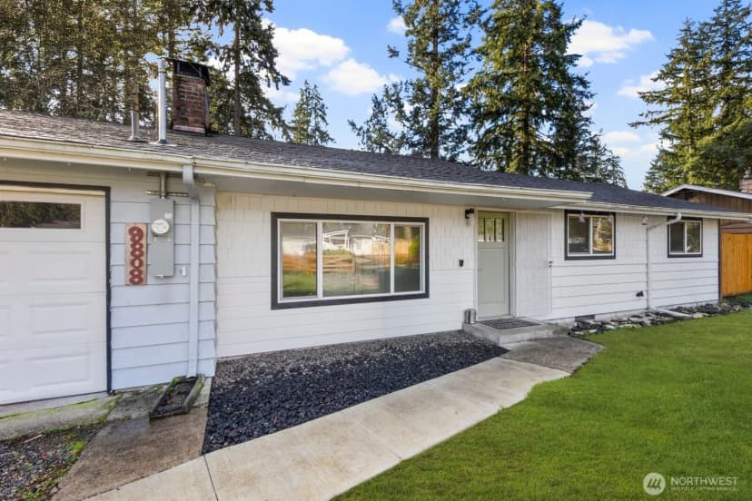 Property photo for 9808 Lawndale Avenue Sw, Lakewood photo 10