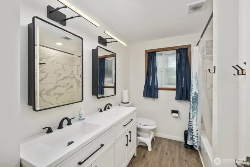 Property photo for 9808 Lawndale Avenue Sw, Lakewood photo 31