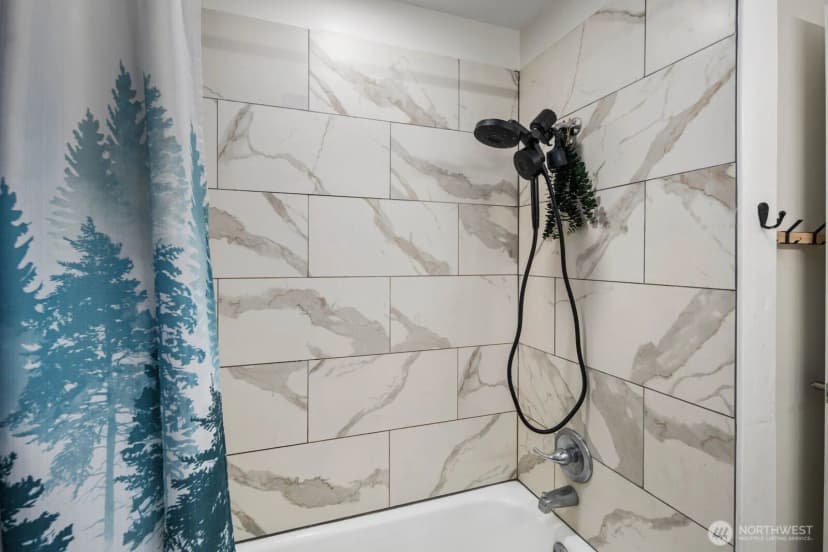 Property photo for 9808 Lawndale Avenue Sw, Lakewood photo 32