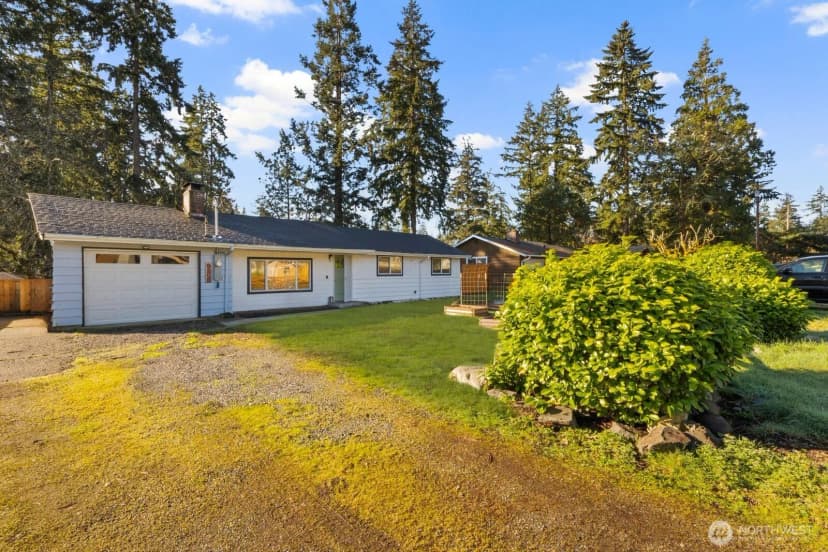 Property photo for 9808 Lawndale Avenue Sw, Lakewood photo 4