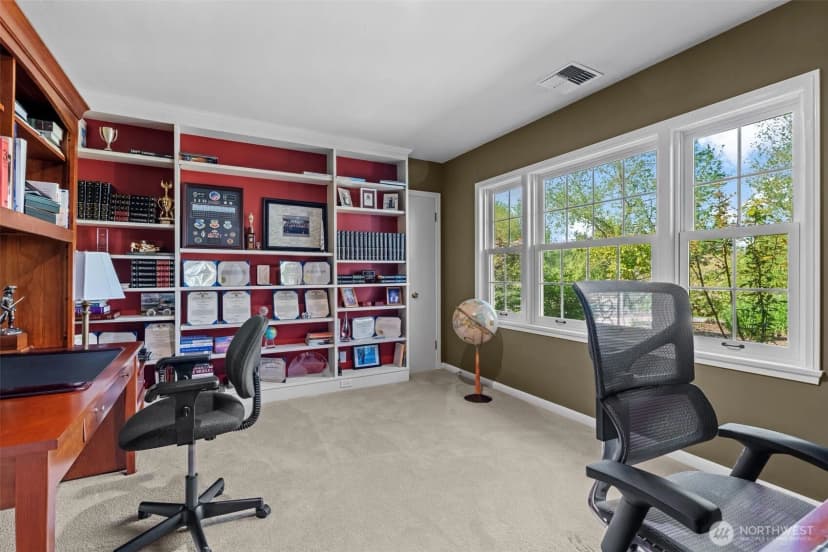 Property photo for 11309 Clovercrest Drive Sw, Lakewood photo 23
