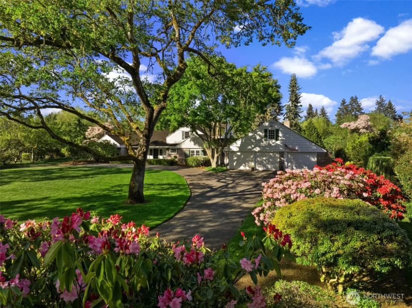 Property photo for 11309 Clovercrest Drive Sw, Lakewood photo 4
