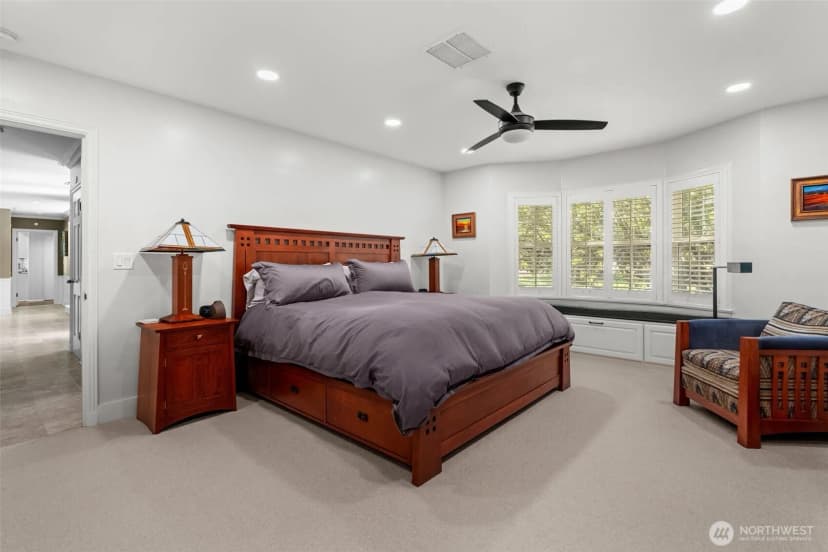 Property photo for 11309 Clovercrest Drive Sw, Lakewood photo 24
