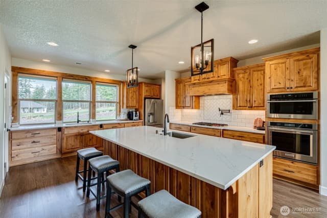 Property photo for 300 Cross Creek Road, Kelso photo 4
