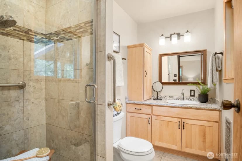 Property photo for 4817 288th Avenue Ne, Redmond photo 22