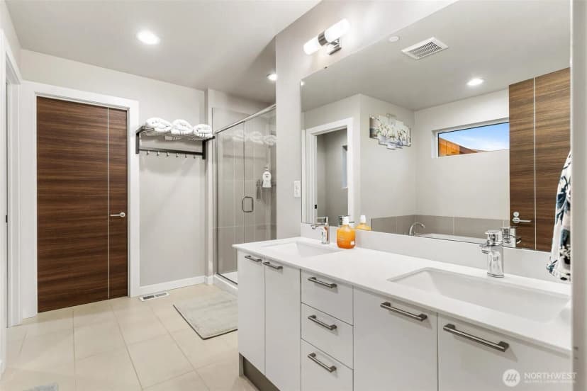 Property photo for 4806 54th Avenue W, University Place photo 19