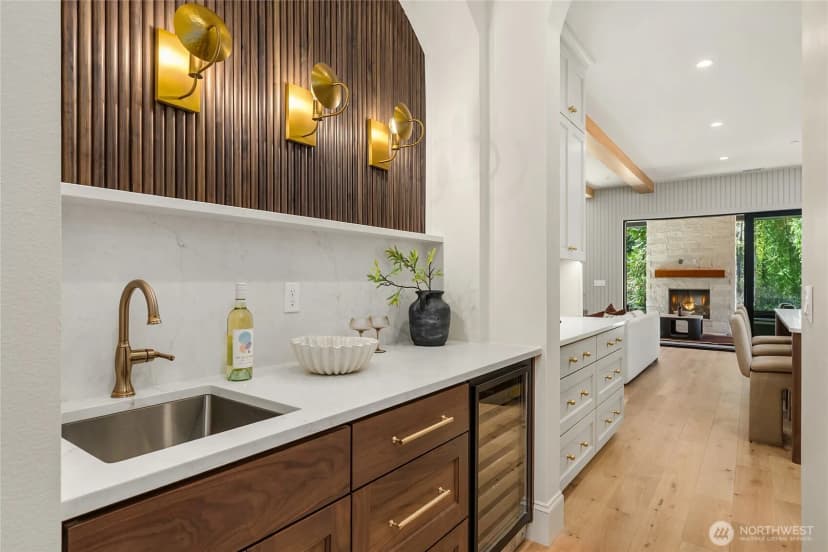 Property photo for 9473 Springwood Avenue Ne, Bainbridge Island photo 9