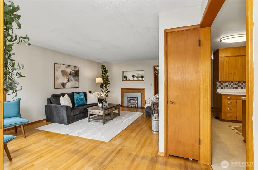 Property photo for 430 Avenue I, Snohomish photo 6