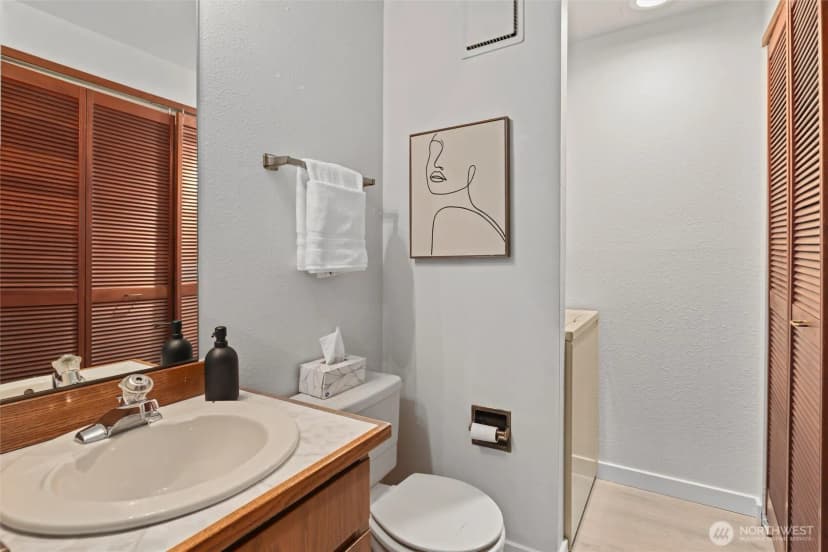 Property photo for 1230 101st Place Ne #1230, Bellevue photo 15