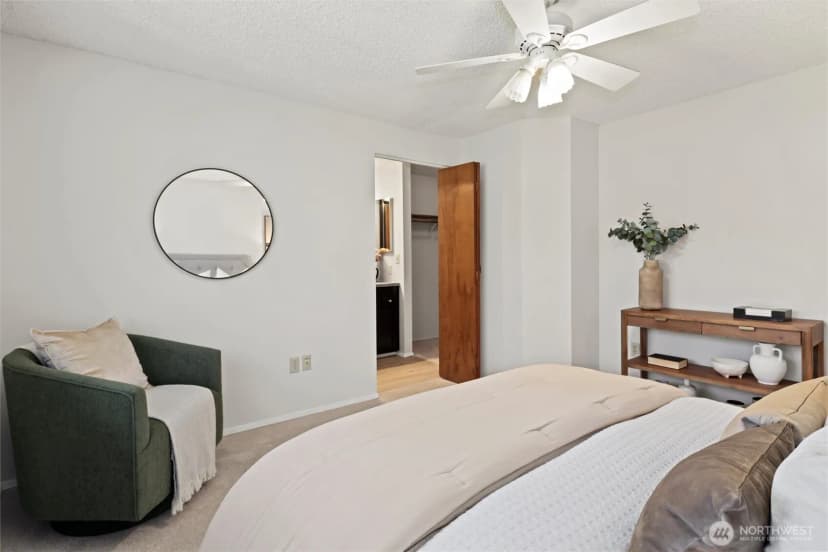 Property photo for 1230 101st Place Ne #1230, Bellevue photo 18