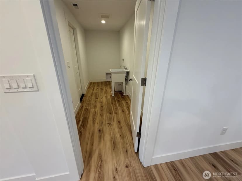 Property photo for 10125 115th Street Sw, Lakewood photo 15