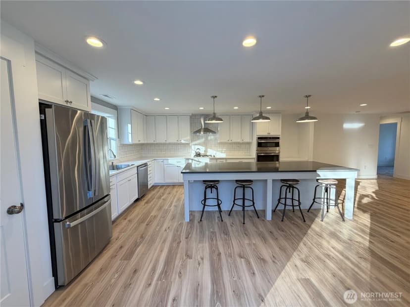 Property photo for 10125 115th Street Sw, Lakewood photo 14