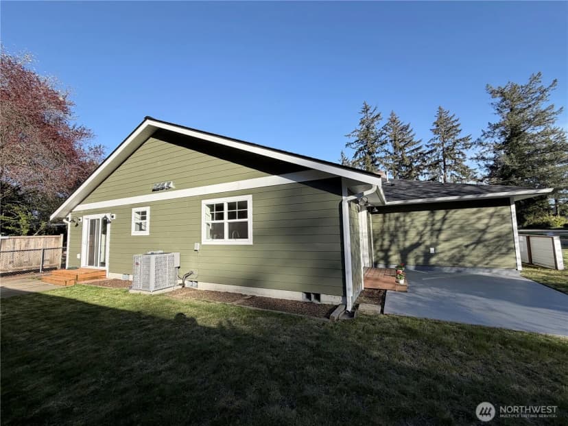 Property photo for 10125 115th Street Sw, Lakewood photo 8