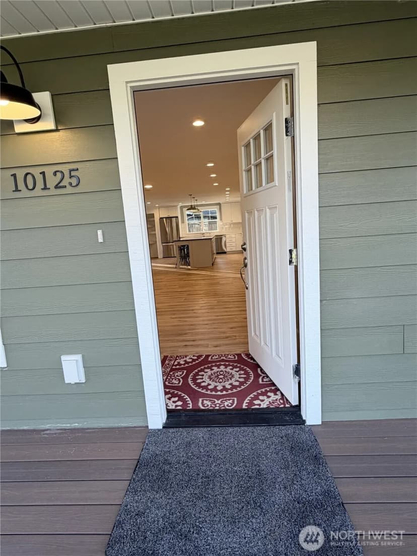 Property photo for 10125 115th Street Sw, Lakewood photo 10