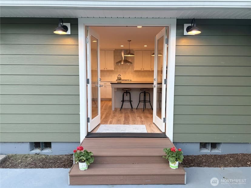 Property photo for 10125 115th Street Sw, Lakewood photo 23