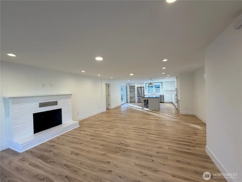 Property photo for 10125 115th Street Sw, Lakewood photo 11
