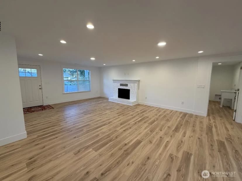 Property photo for 10125 115th Street Sw, Lakewood photo 24