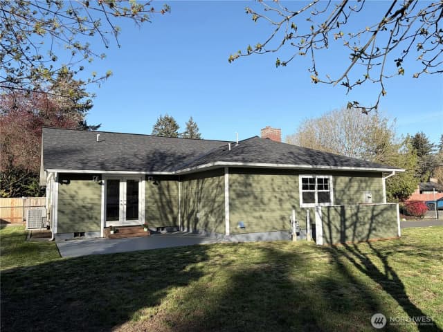 Property photo for 10125 115th Street Sw, Lakewood photo 4