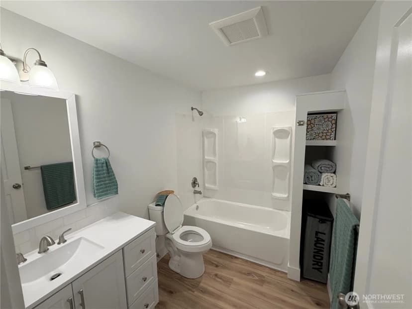 Property photo for 10125 115th Street Sw, Lakewood photo 20