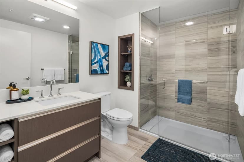Property photo for 800 Columbia Street #1703, Seattle photo 10