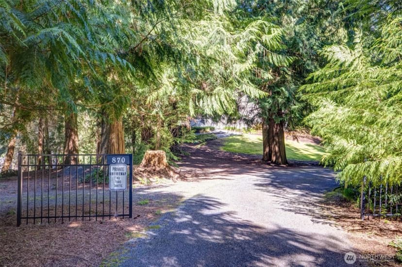Property photo for 870 238th Avenue Ne, Sammamish photo 10