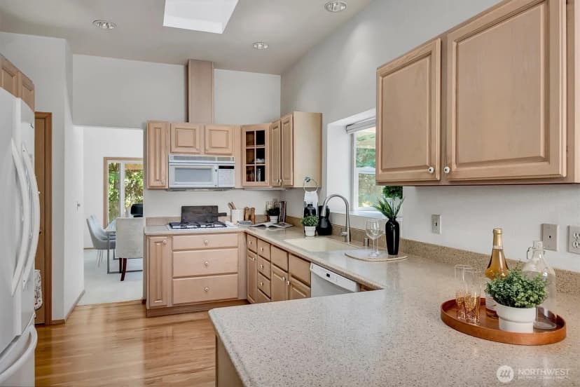 Property photo for 870 238th Avenue Ne, Sammamish photo 21