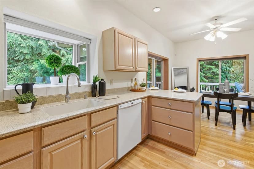 Property photo for 870 238th Avenue Ne, Sammamish photo 23