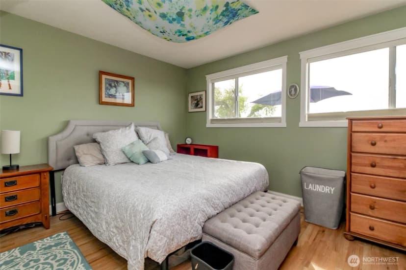 Property photo for 953 S Mountain View Avenue, Tacoma photo 24