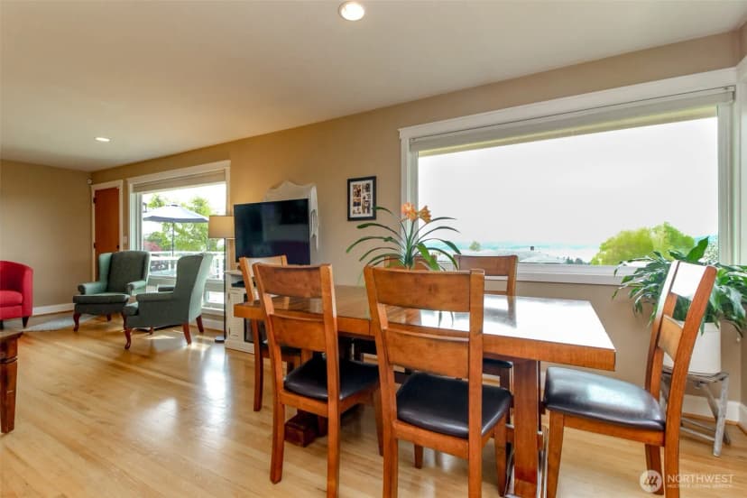 Property photo for 953 S Mountain View Avenue, Tacoma photo 19