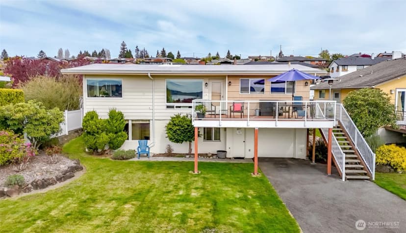 Property photo for 953 S Mountain View Avenue, Tacoma photo 3