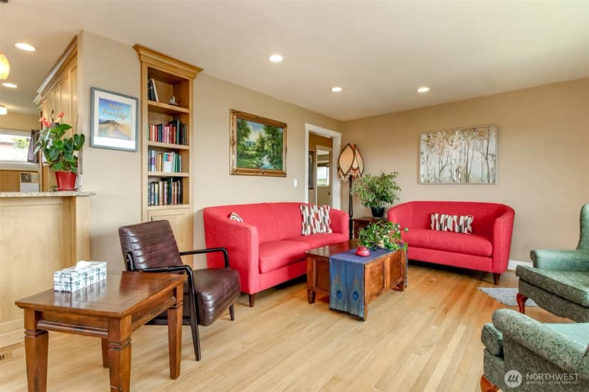 Property photo for 953 S Mountain View Avenue, Tacoma photo 16