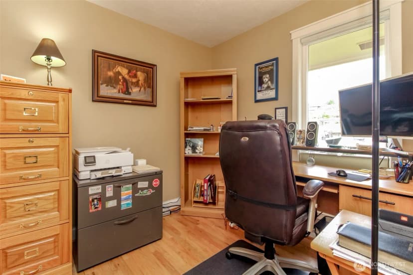 Property photo for 953 S Mountain View Avenue, Tacoma photo 21