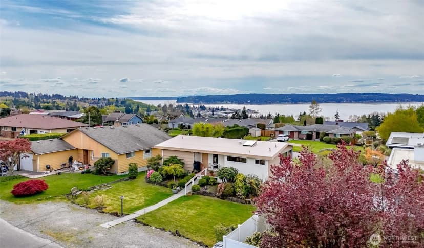 Property photo for 953 S Mountain View Avenue, Tacoma photo 5