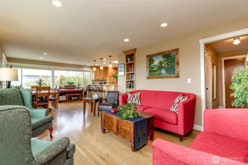 Property photo for 953 S Mountain View Avenue, Tacoma photo 14