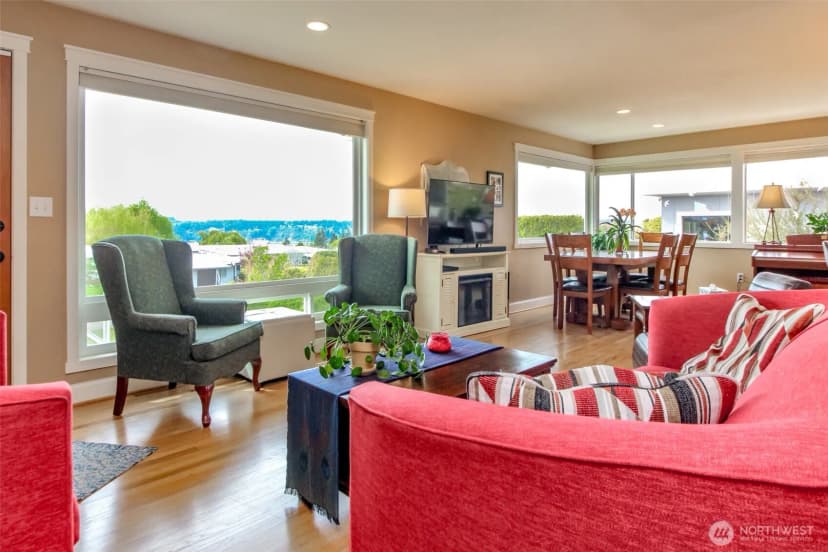 Property photo for 953 S Mountain View Avenue, Tacoma photo 15