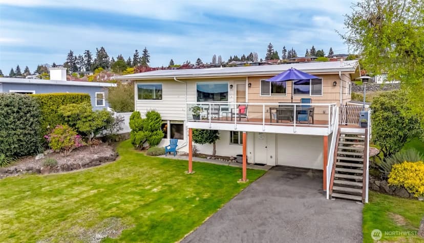 Property photo for 953 S Mountain View Avenue, Tacoma photo 2